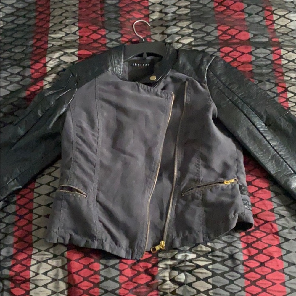 Cute leather sleeve jacket